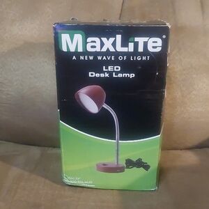 🏡 LED Desk Lamp - Silver/black